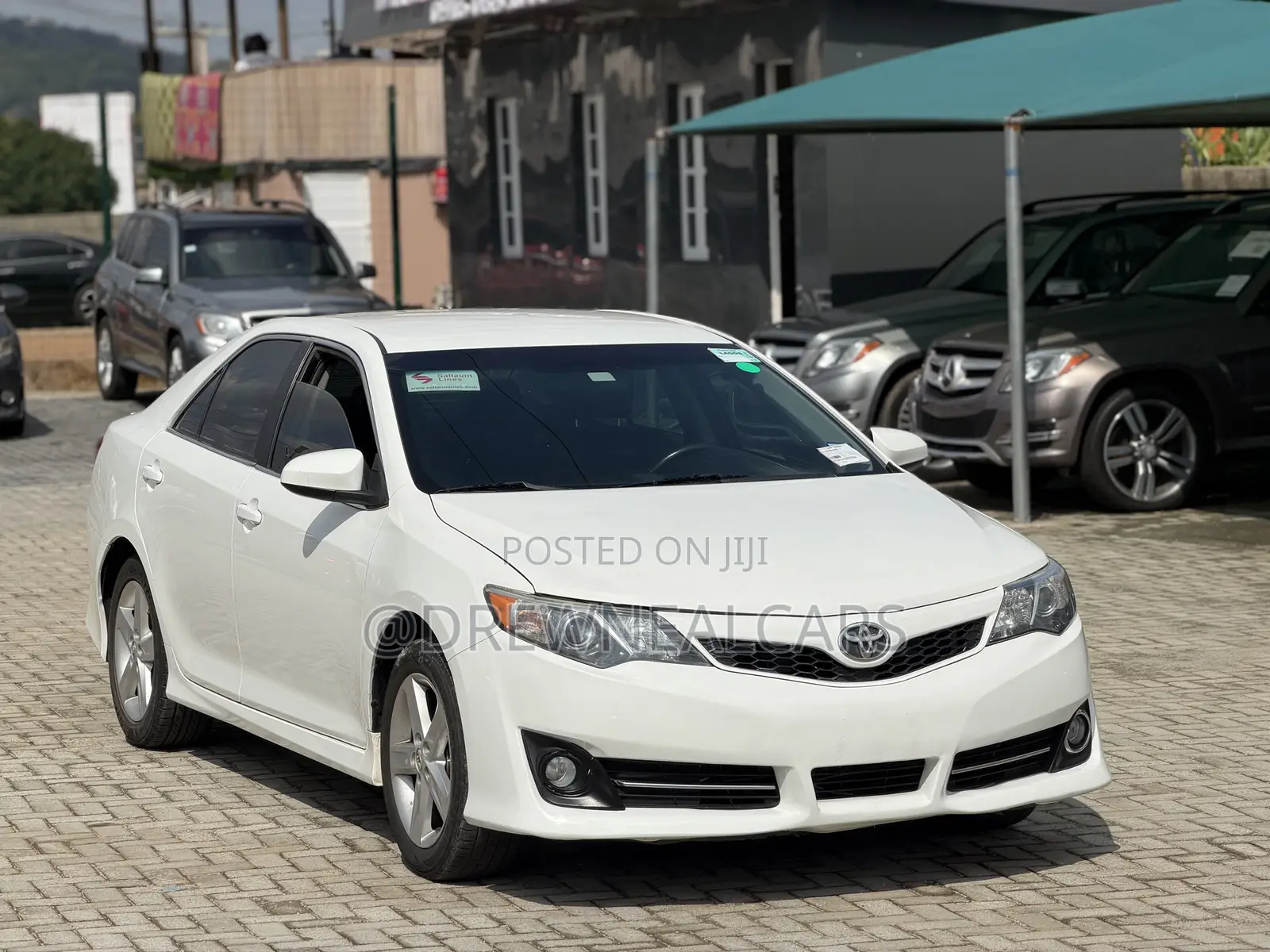 Toyota Camry SE 4dr Sedan (2.5L 4cyl 6A) 2014 White
