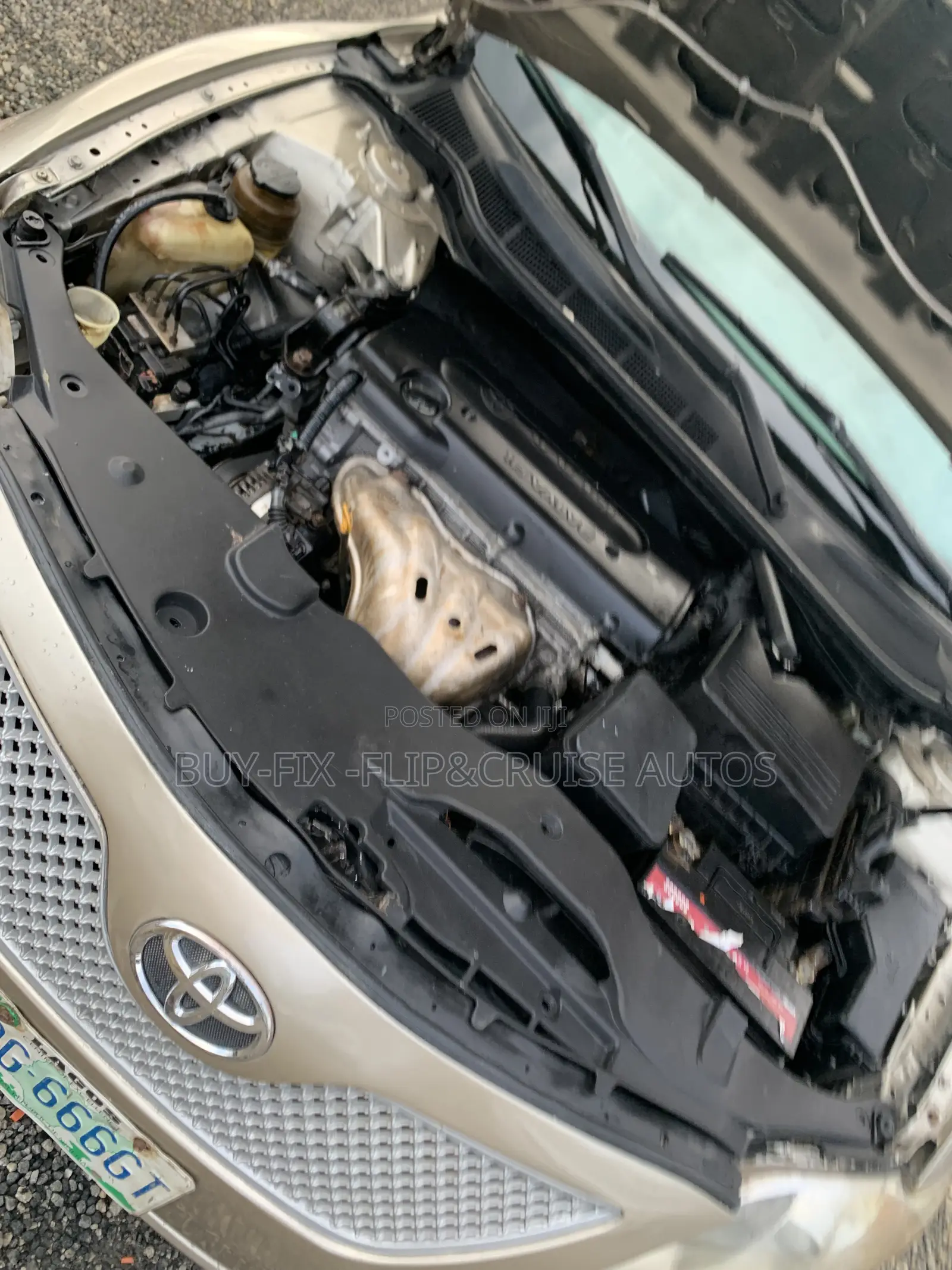 Toyota Camry LE 4dr Sedan (2.4L 4cyl 5A) 2009 Gold