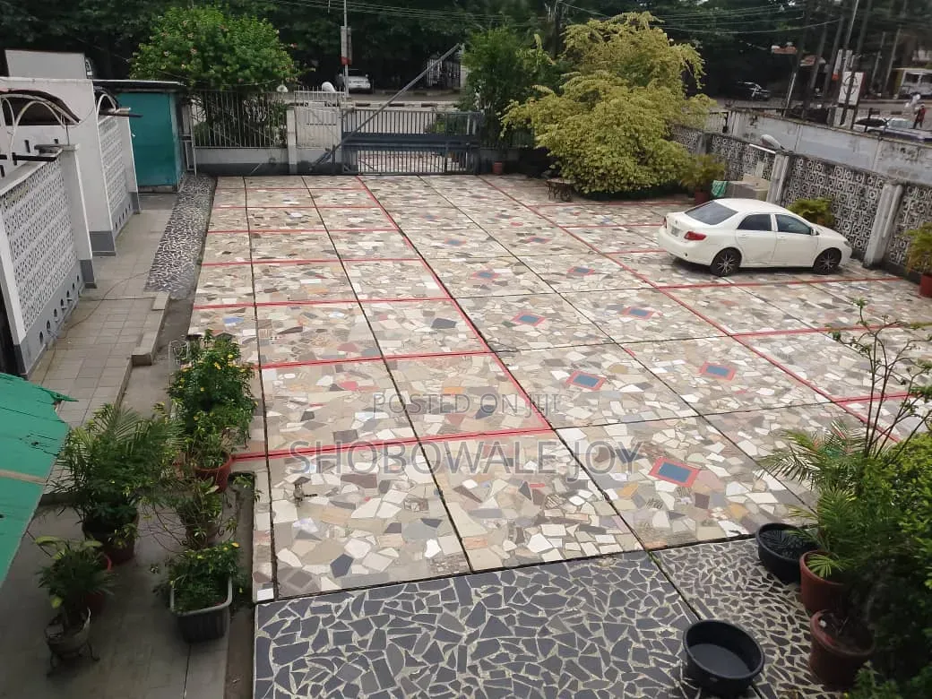 1st Floor Commercial Fully Detached Duplex
