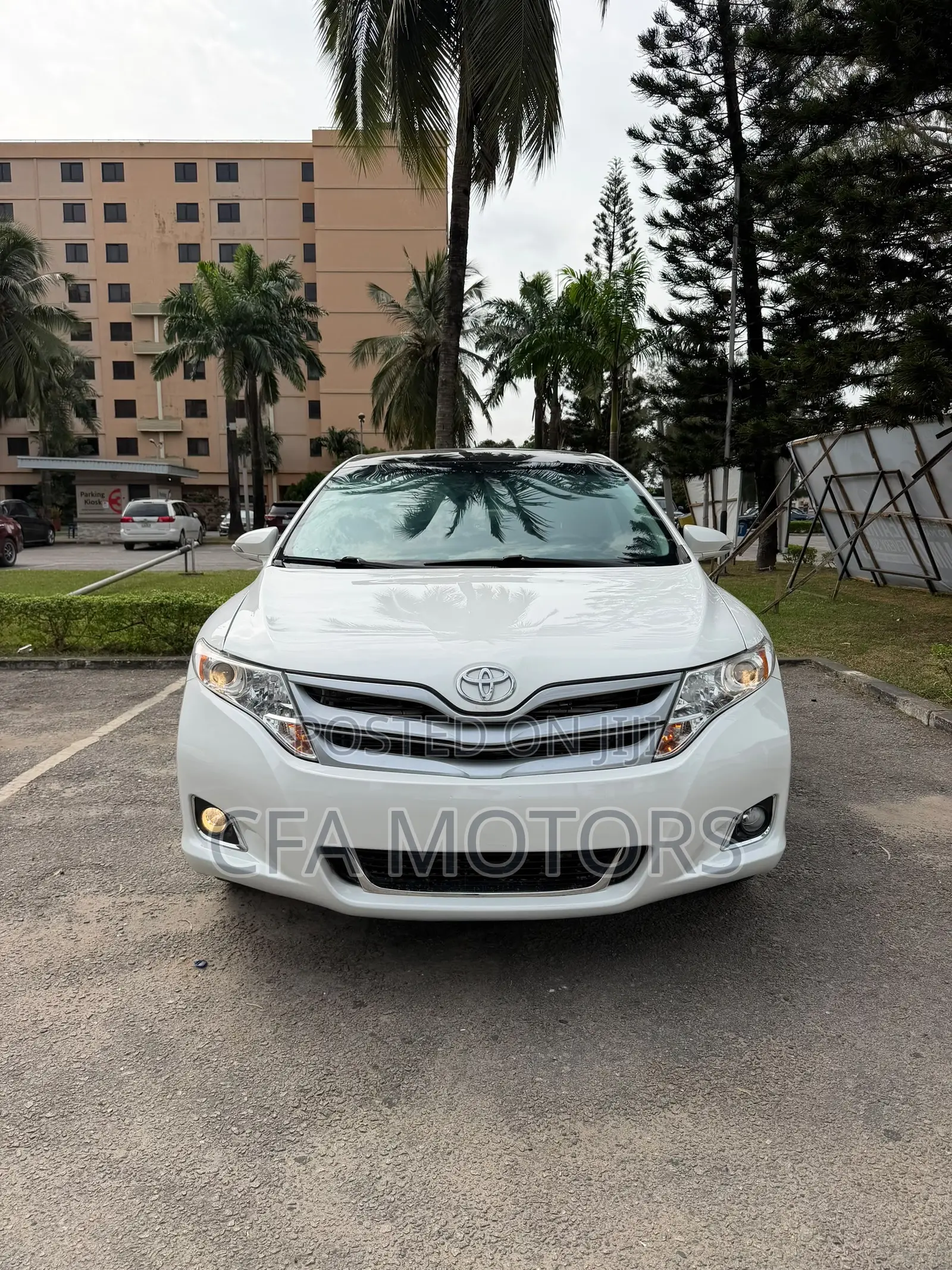 Toyota Venza XLE 2016 White