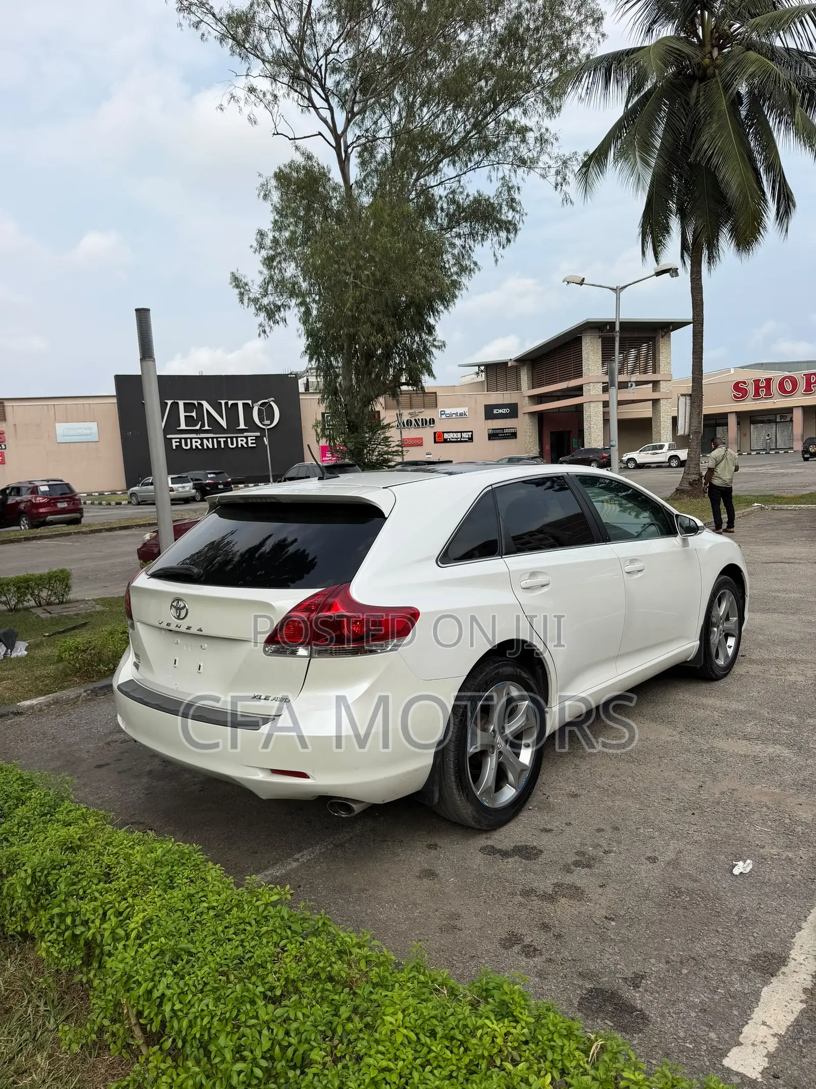 Toyota Venza XLE 2016 White