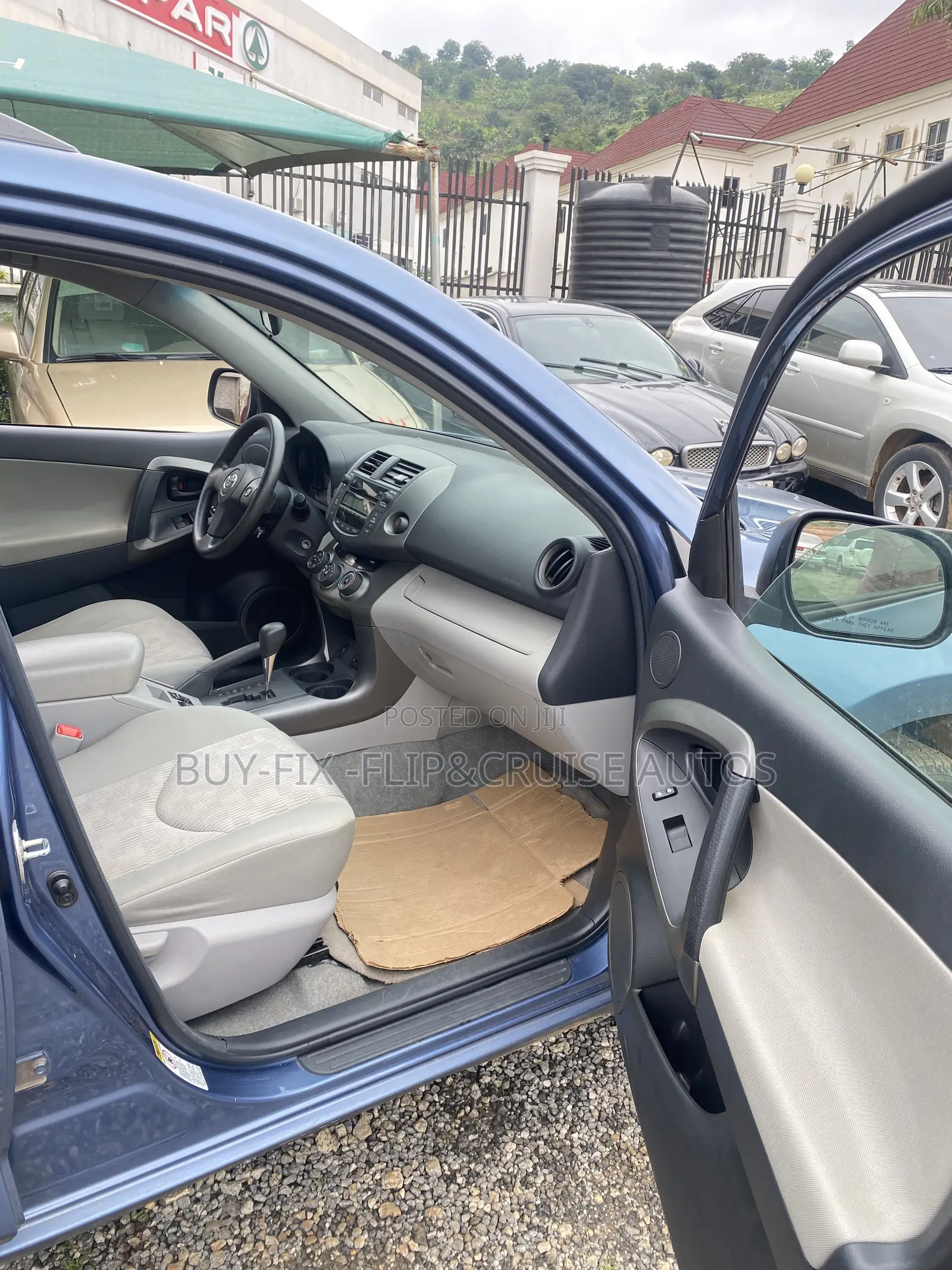 Toyota RAV4 2010 Blue