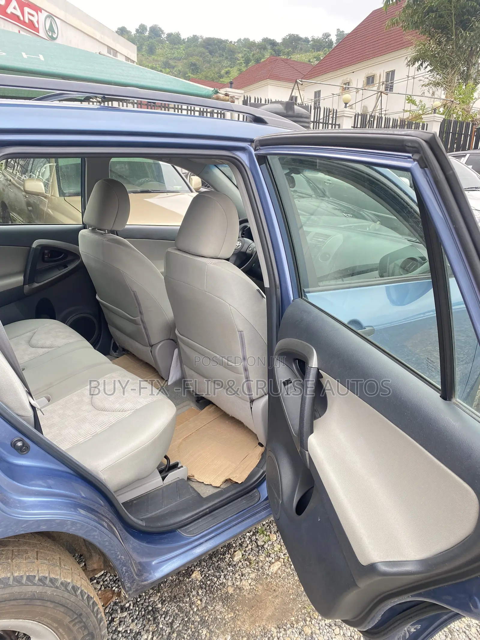 Toyota RAV4 2010 Blue
