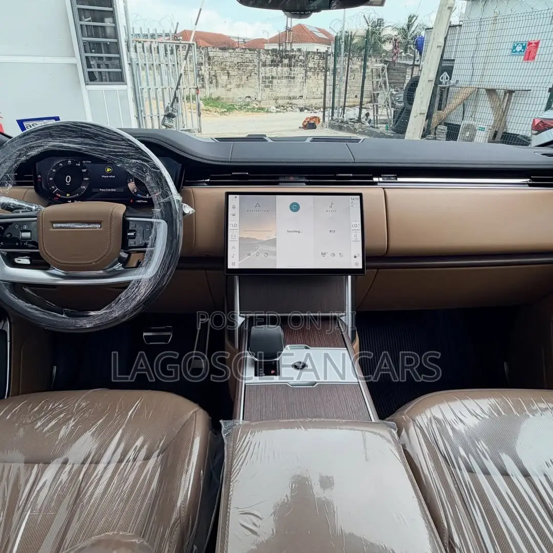 Land Rover Range Rover Vogue 2024 Black