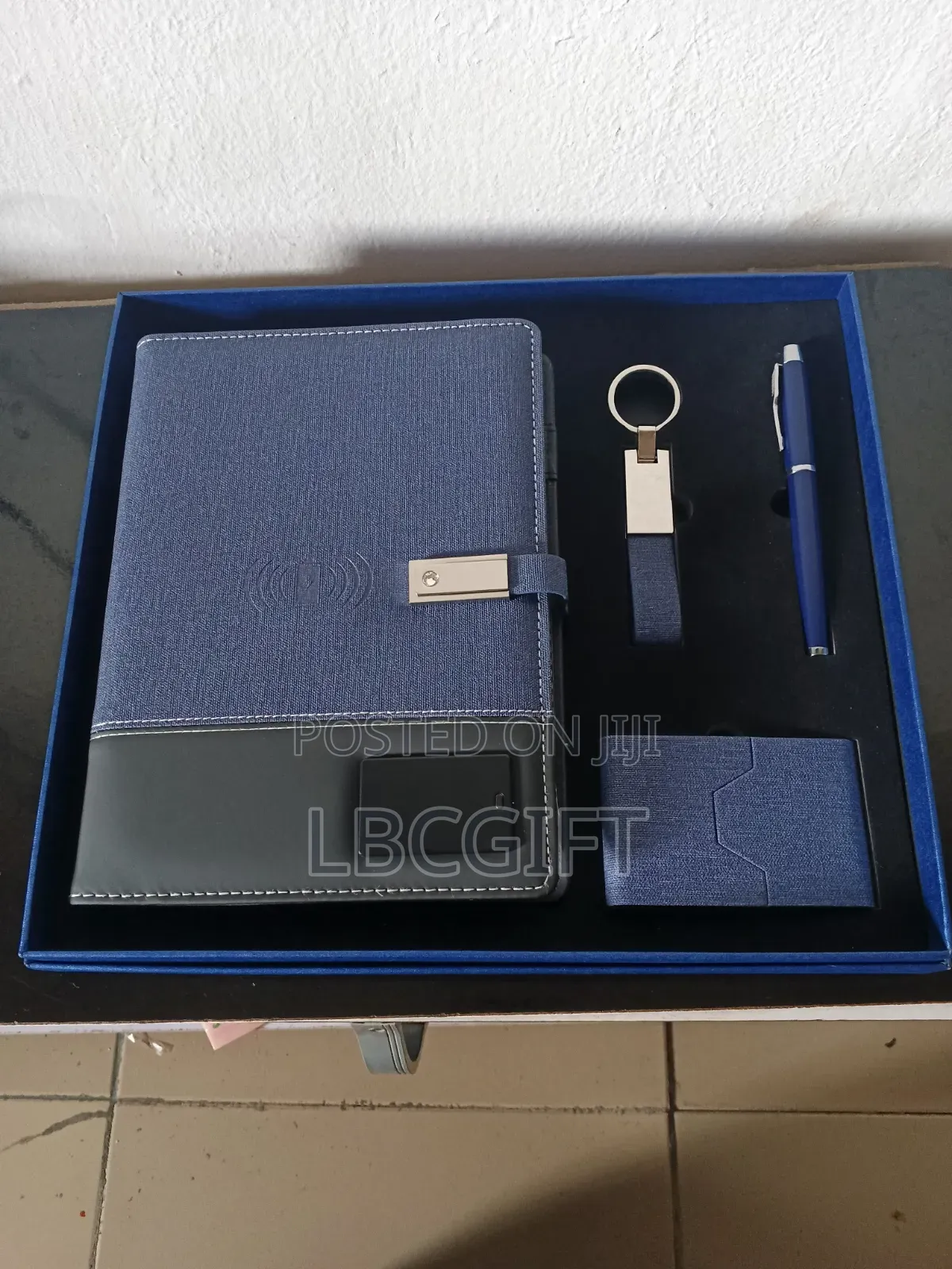 Executive Wireless Notepad With Inbuilt Power Bank Set (Wholesale Only