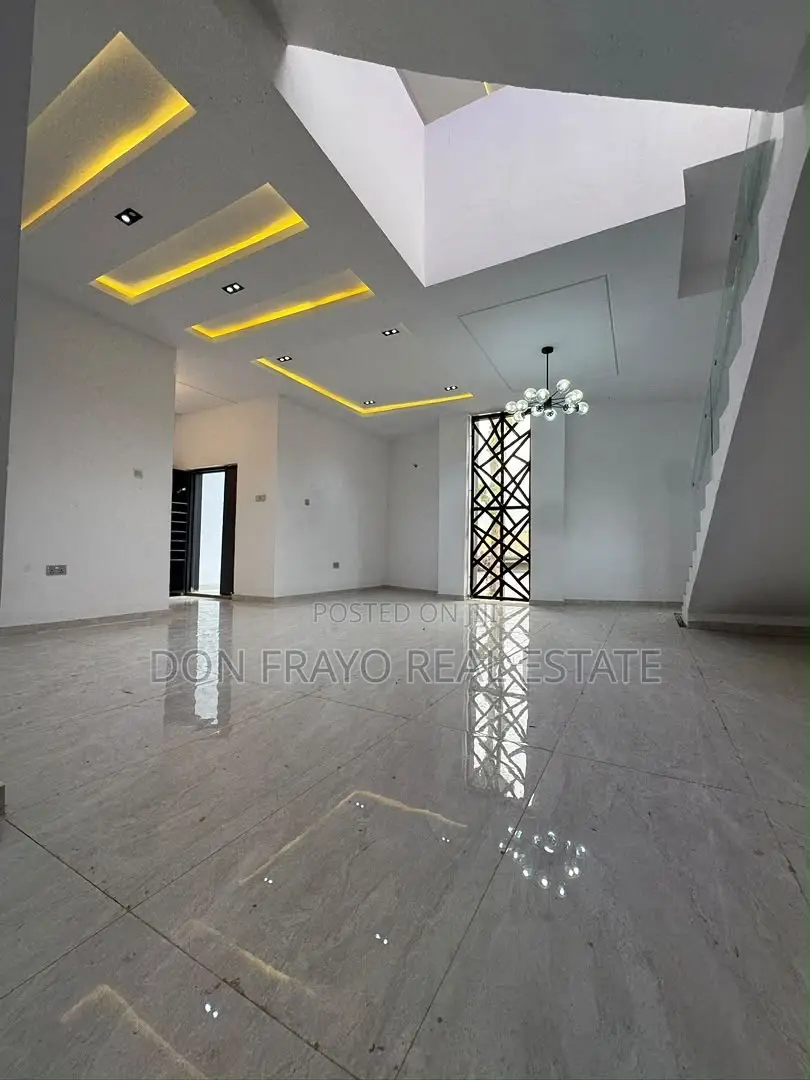 4bdrm Duplex in Alalubosa Gra for sale
