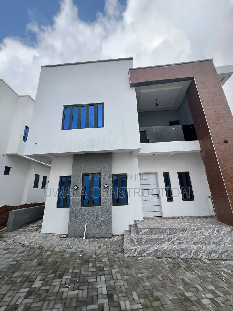 5bdrm Duplex in Guzape District for sale