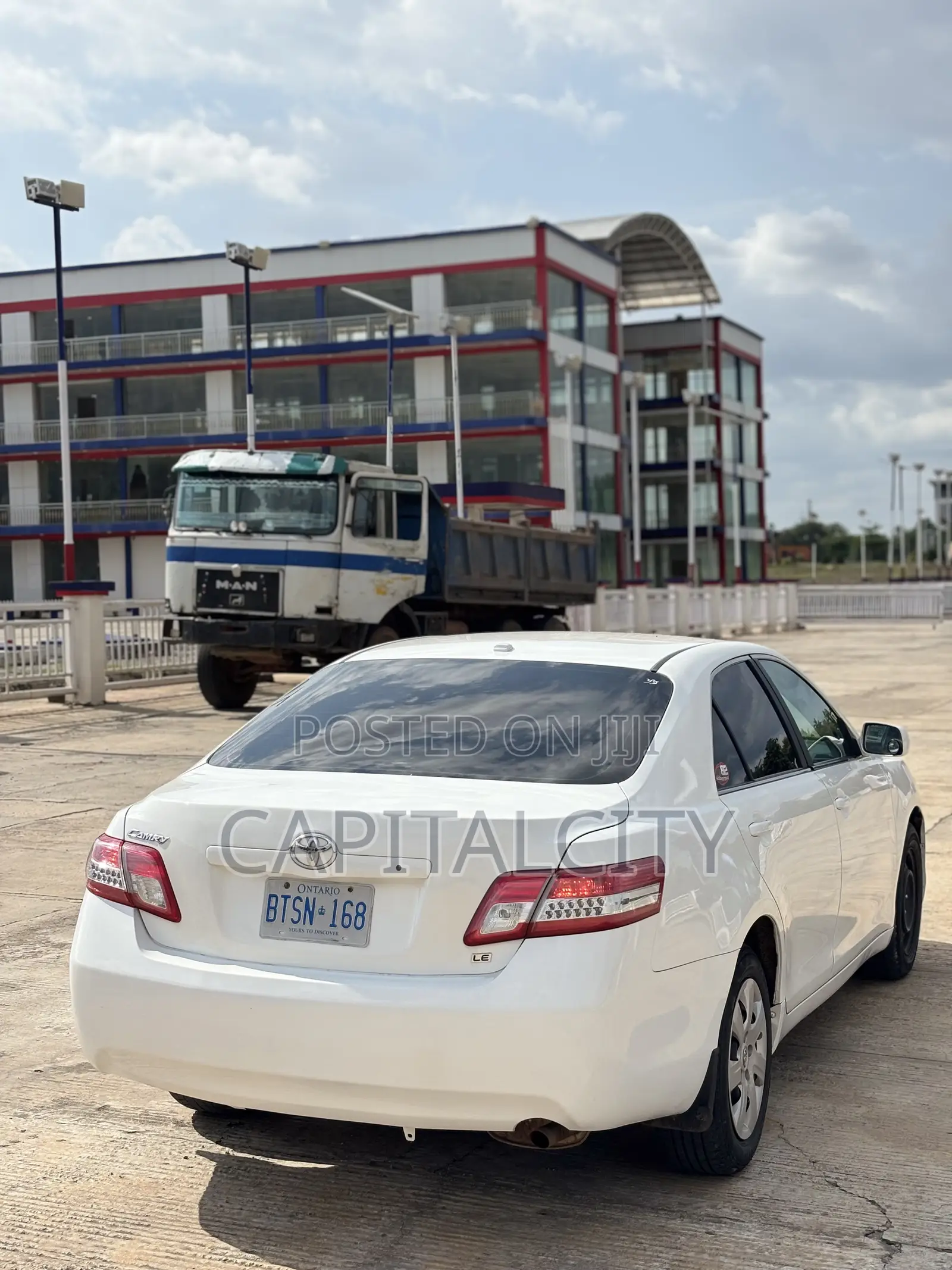Toyota Camry LE 4dr Sedan (2.4L 4cyl 5A) 2009 White