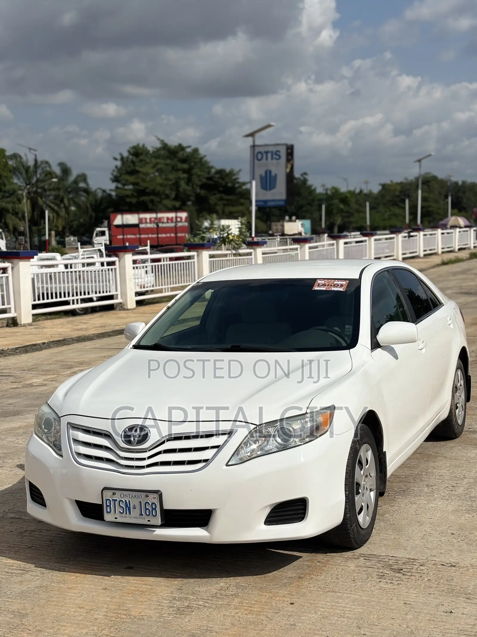 Toyota Camry LE 4dr Sedan (2.4L 4cyl 5A) 2009 White