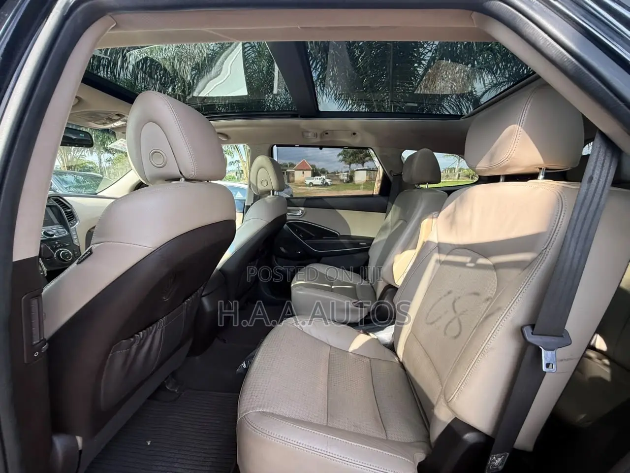 Hyundai Santa Fe Limited w/Saddle Interior 4dr SUV AWD (3.3L 6cyl 6A)