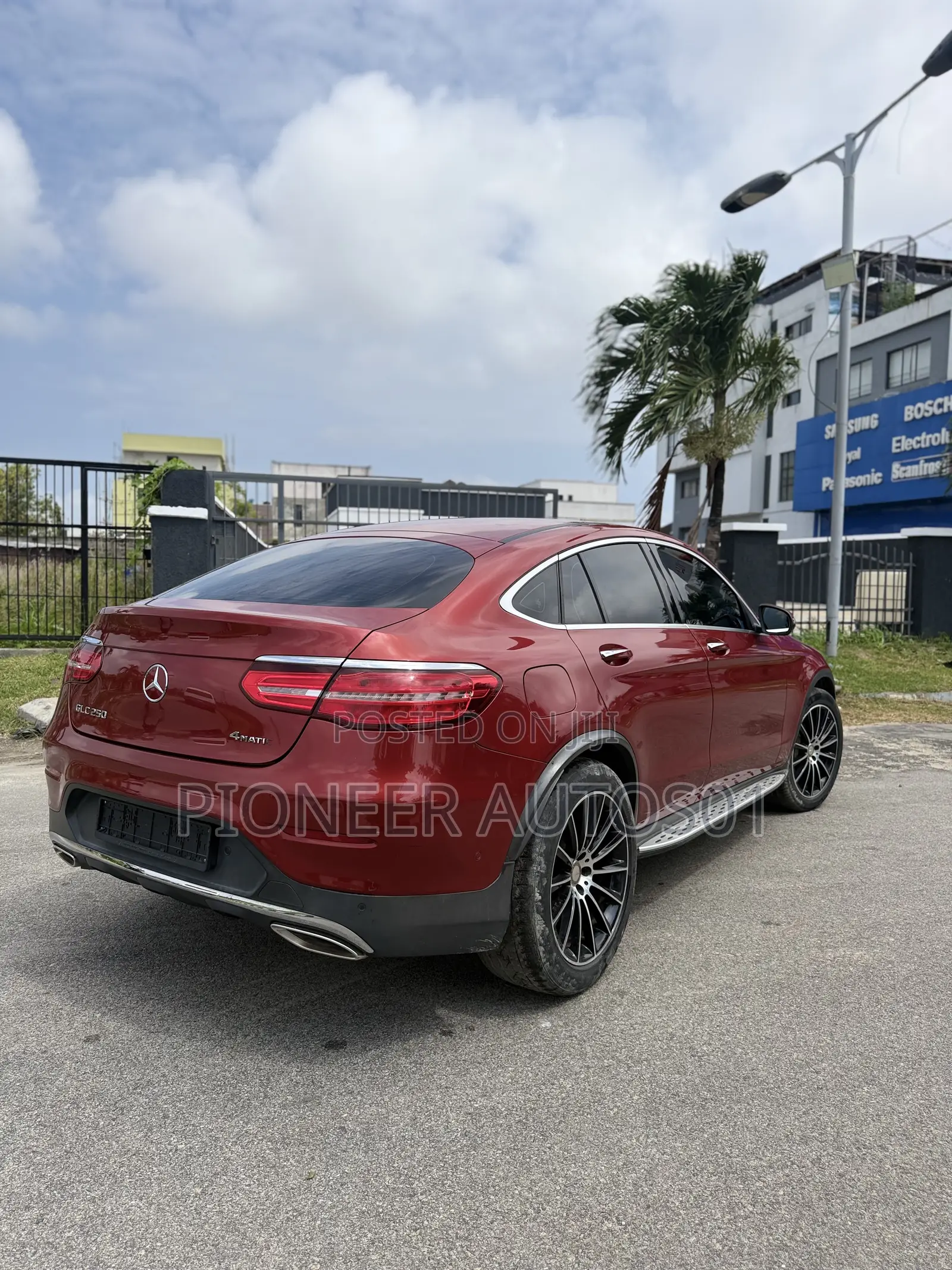 Mercedes-Benz GLC-Class 2017 Red