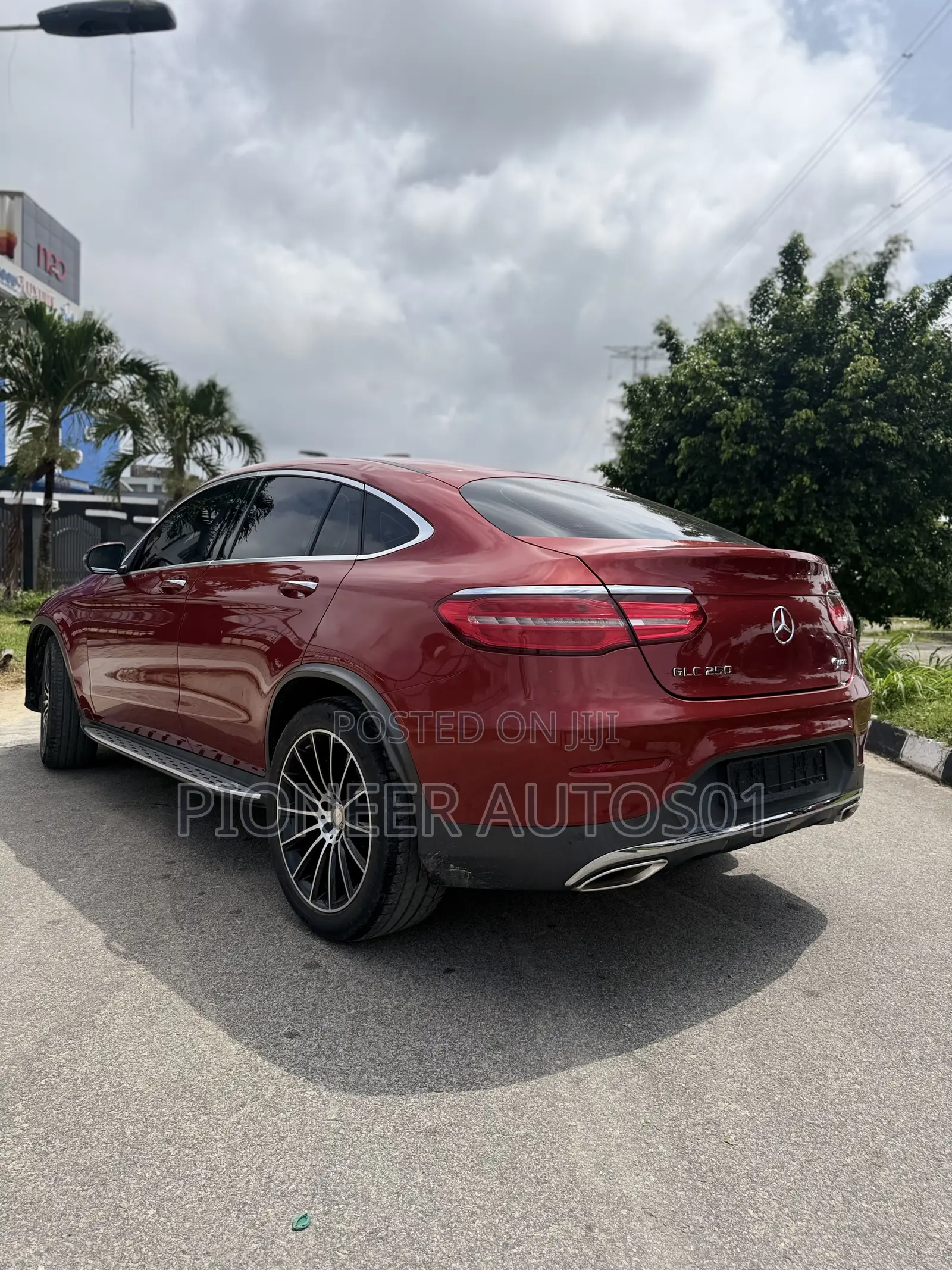 Mercedes-Benz GLC-Class 2017 Red