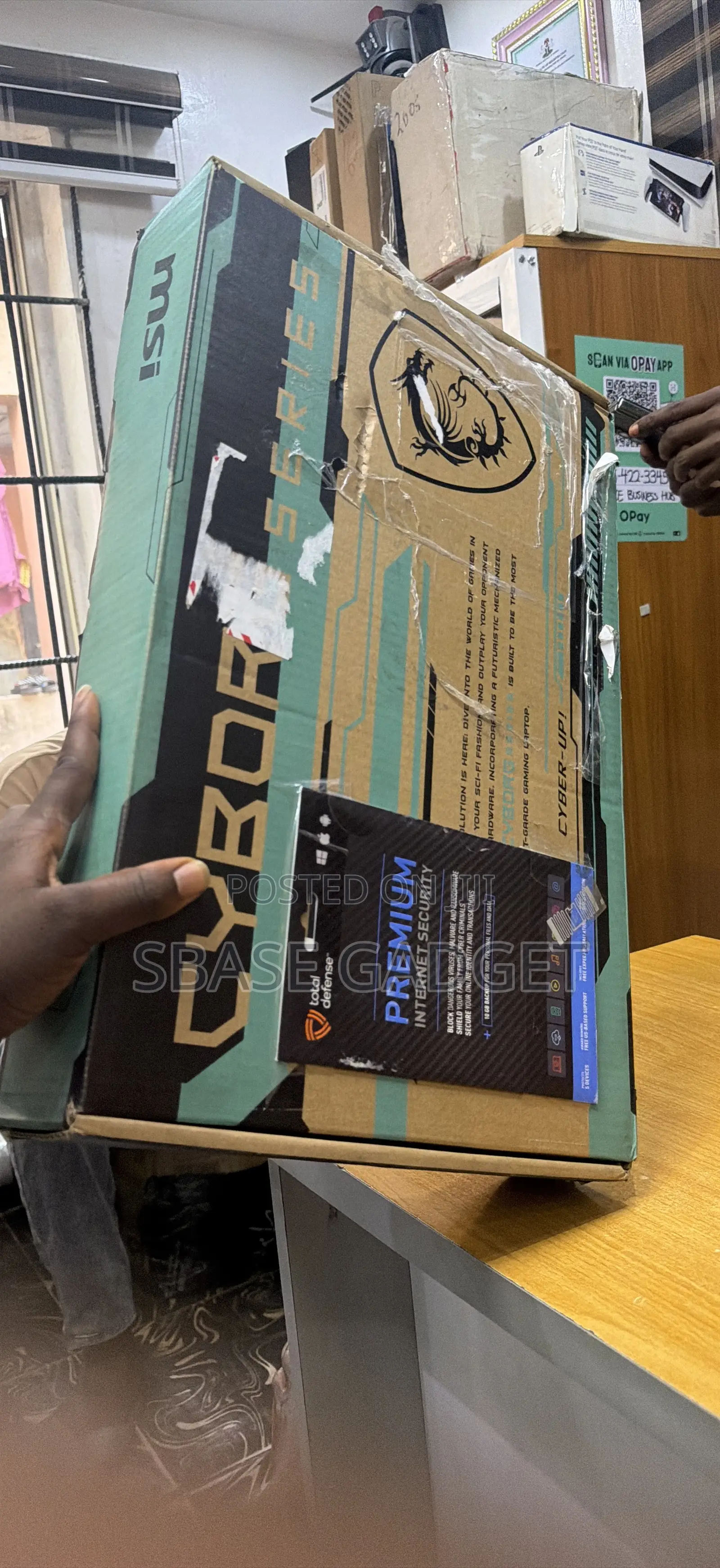 New Laptop MSI 16GB AMD Ryzen 7 SSD 1T