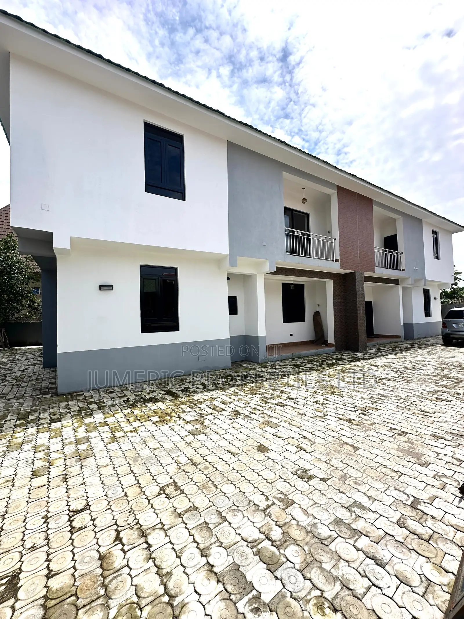 4bdrm Duplex in Apo District for rent