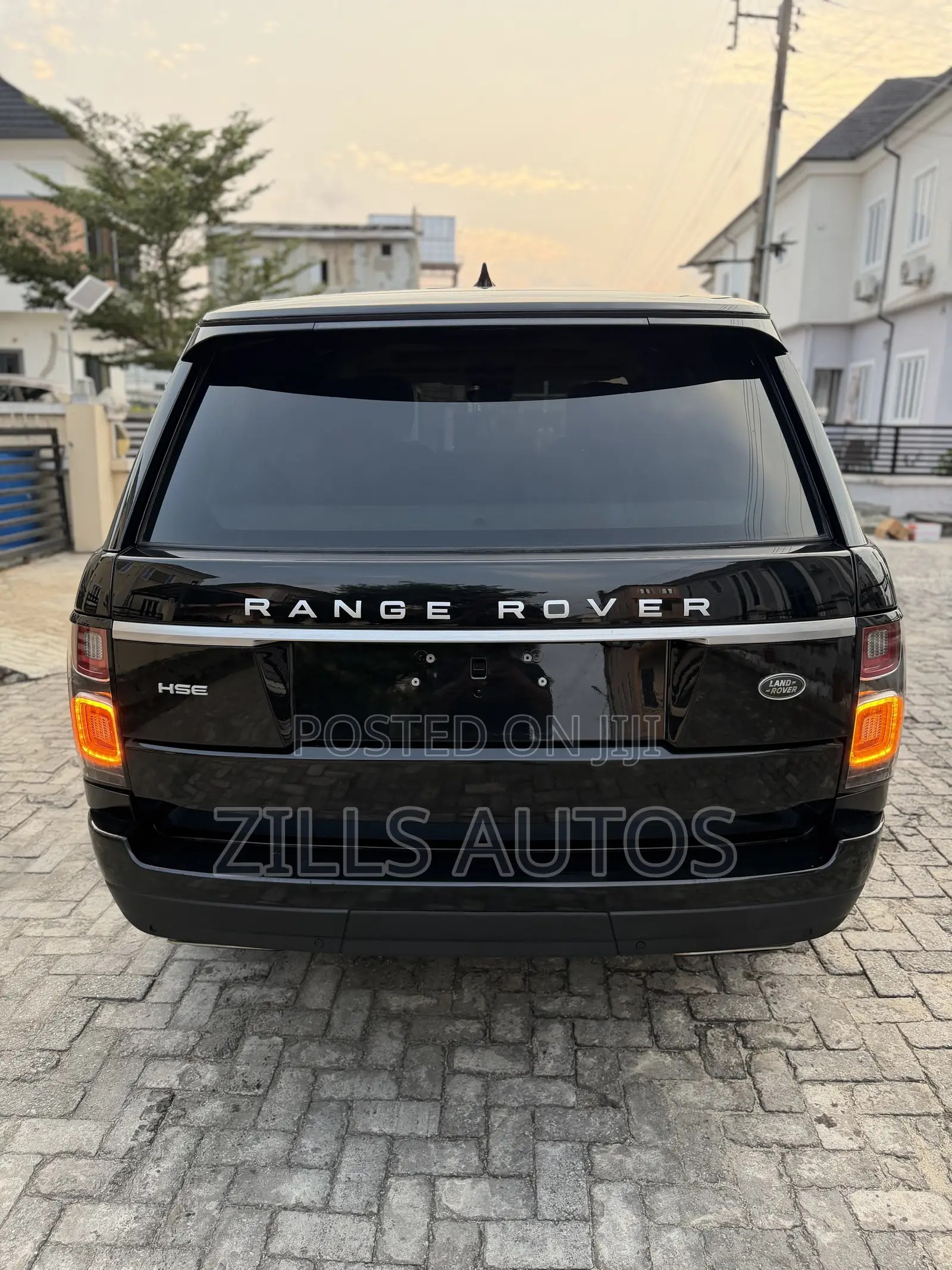 Land Rover Range Rover 3.0L V6 Supercharged HSE 2019 Black