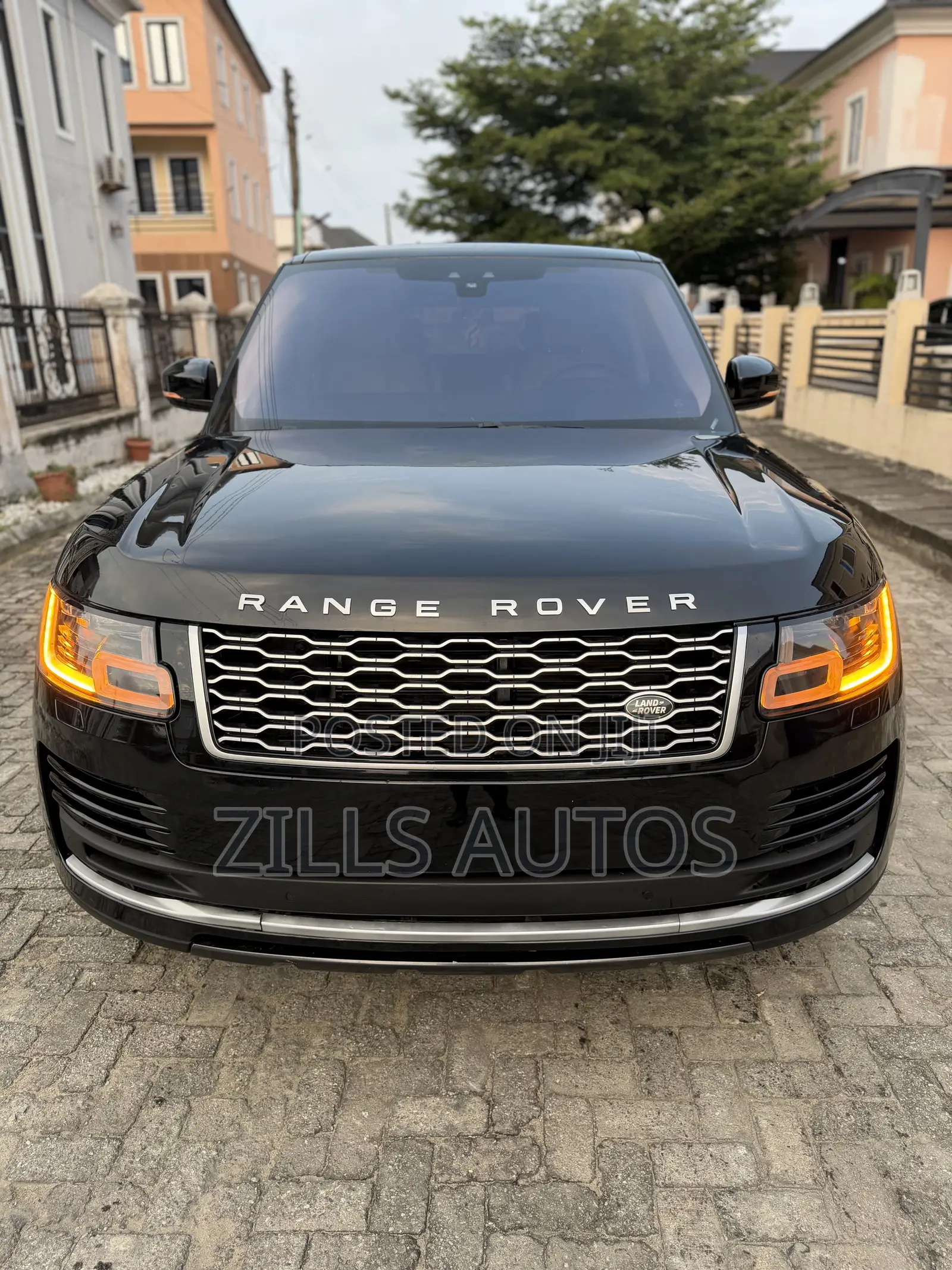 Land Rover Range Rover 3.0L V6 Supercharged HSE 2019 Black