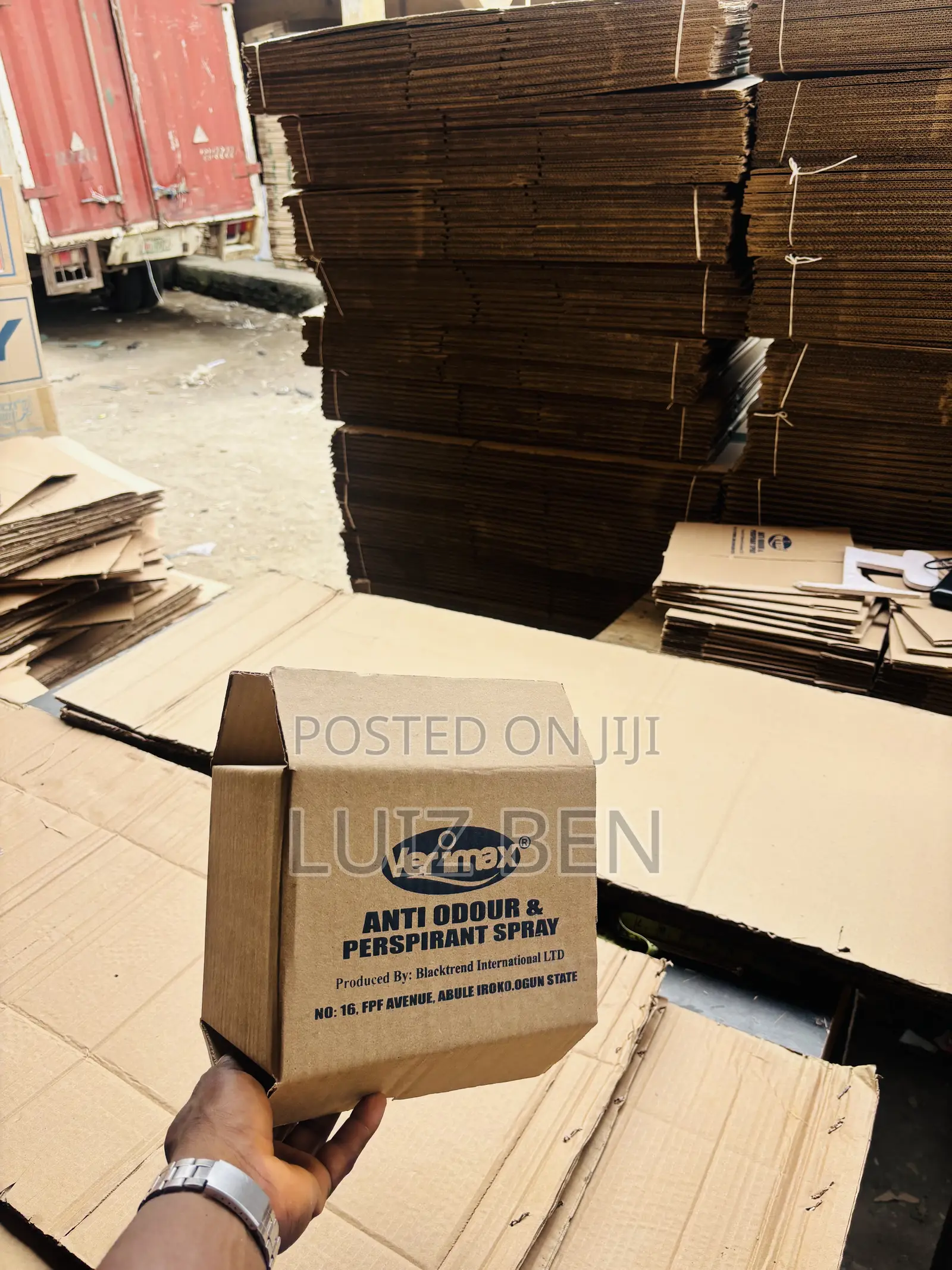 Different Sizes of Neat Corrugated Cartons