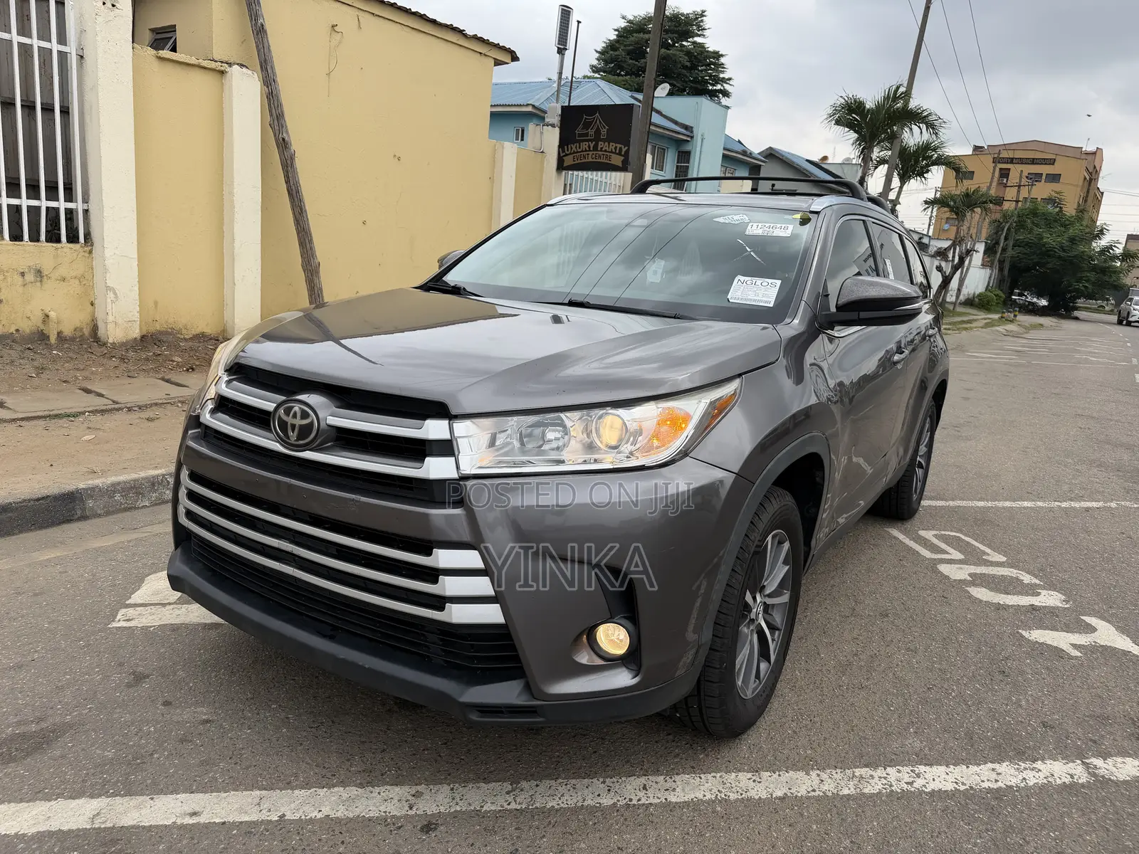 Toyota Highlander XLE 2019 Gray