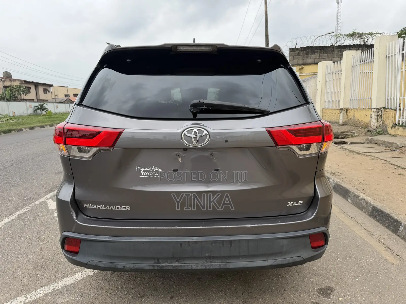 Toyota Highlander XLE 2019 Gray