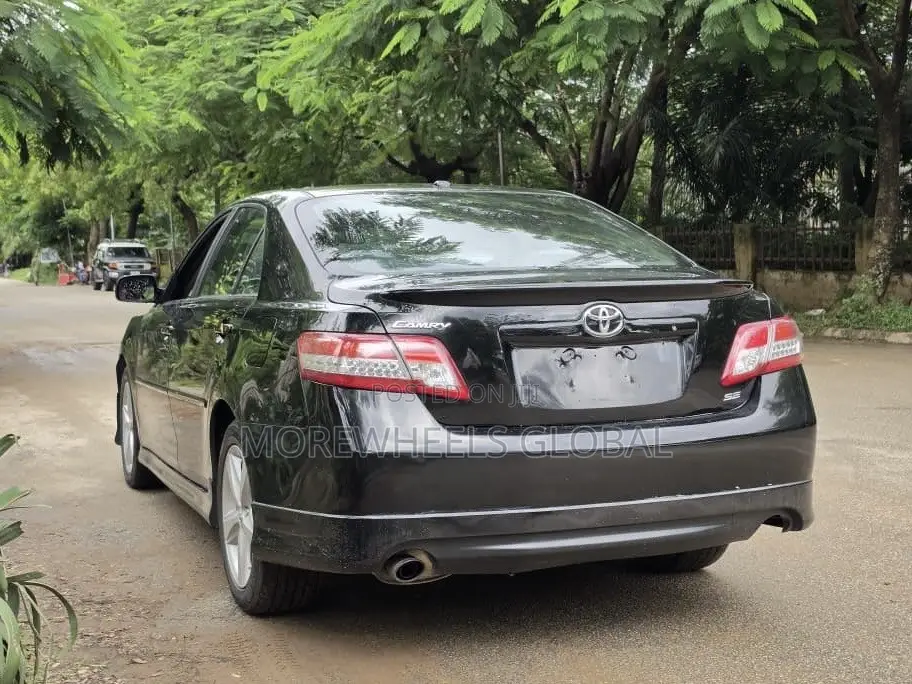Toyota Camry SE 4dr Sedan (2.5L 4cyl 6AM) 2010 Black