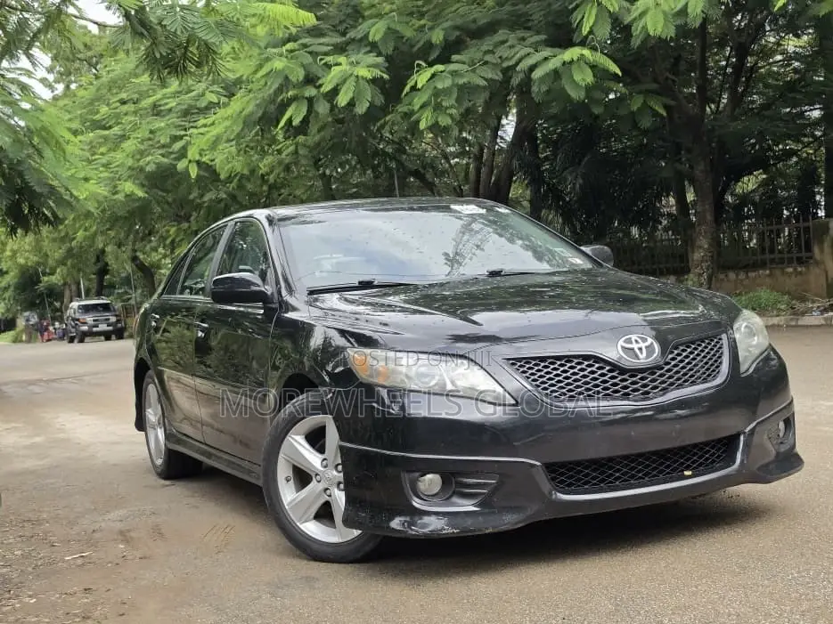 Toyota Camry SE 4dr Sedan (2.5L 4cyl 6AM) 2010 Black