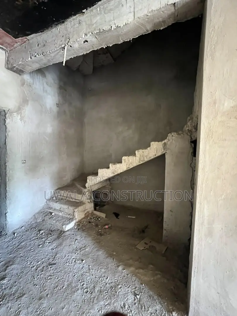 4bdrm Duplex in Guzape District for sale