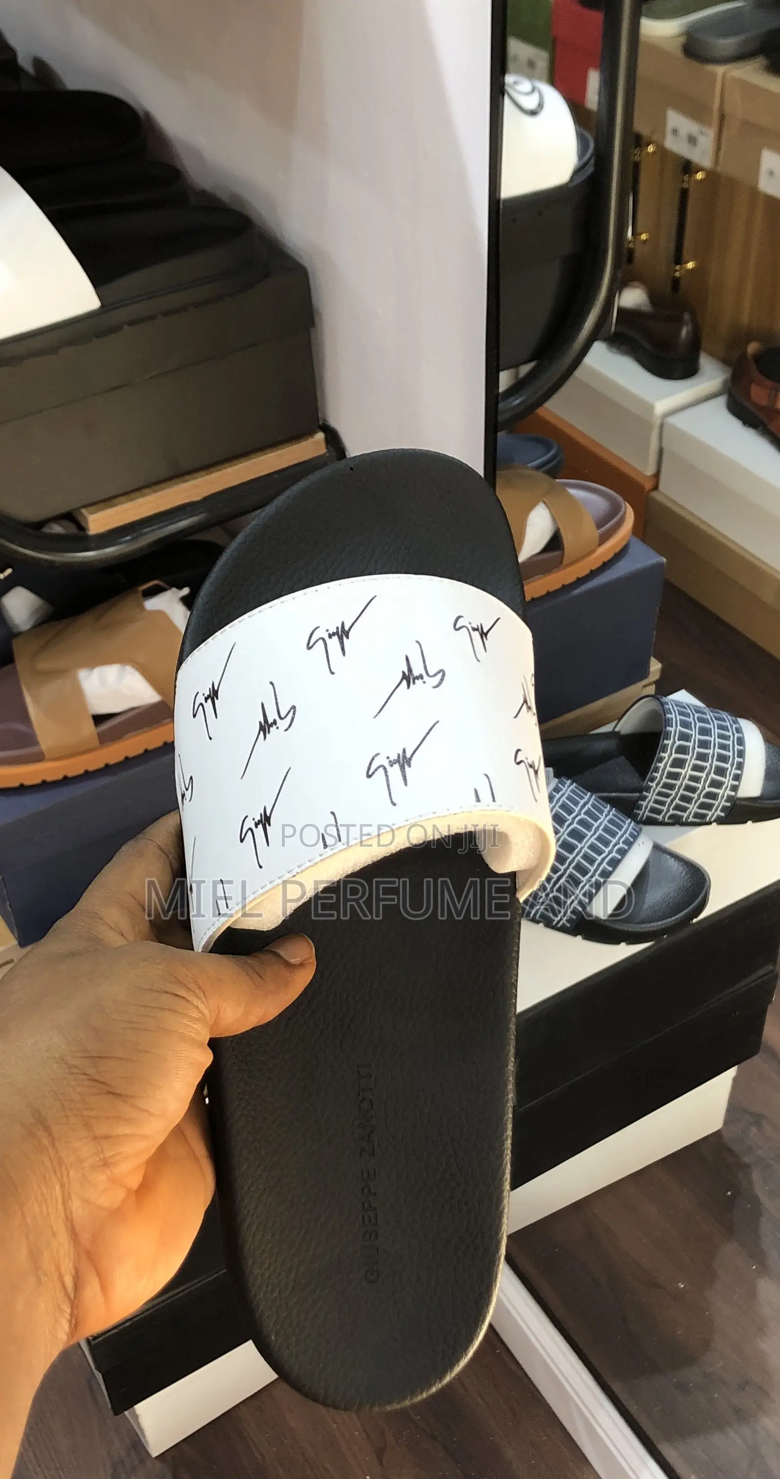 Guiseppe Zanotti Slides