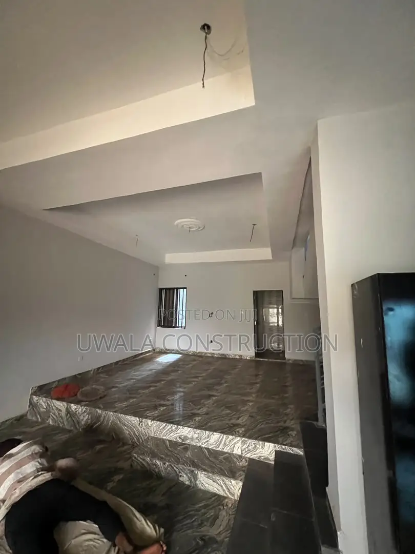 5bdrm Duplex in Guzape District for sale