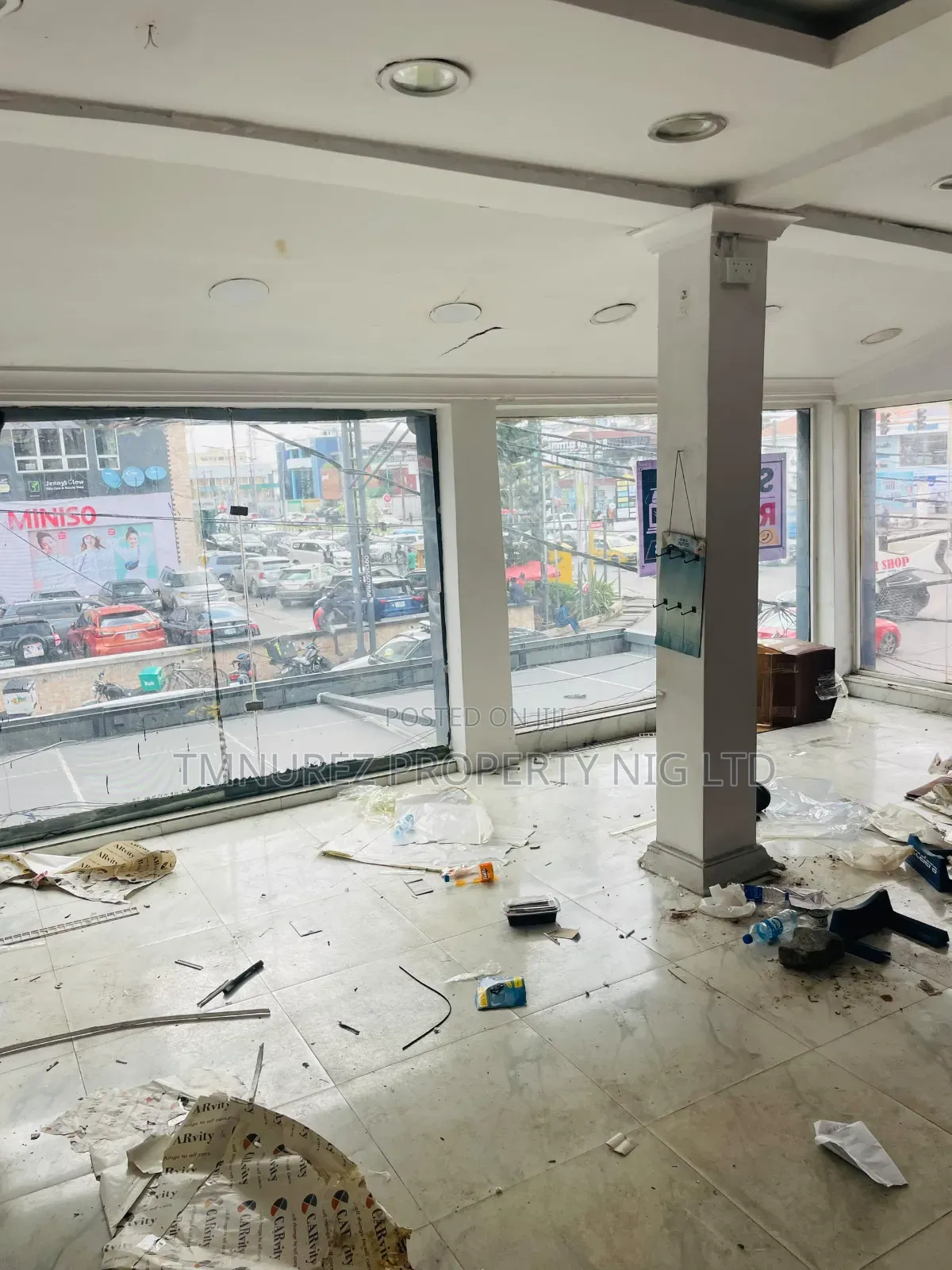 Shop for Rent Direct Faccing Road at Admiralty Lekki Phase1