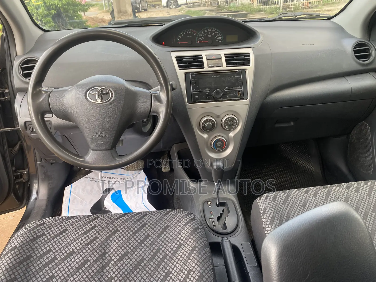 Toyota Yaris 2009 Gray