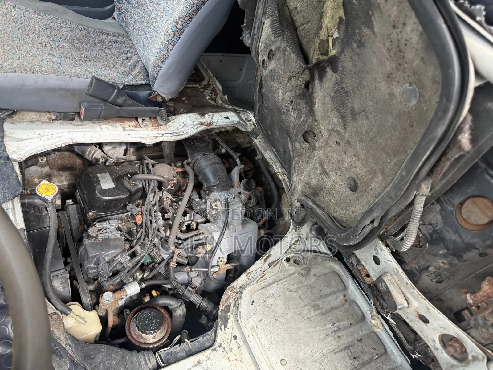 Toyota HiAce 2007 White