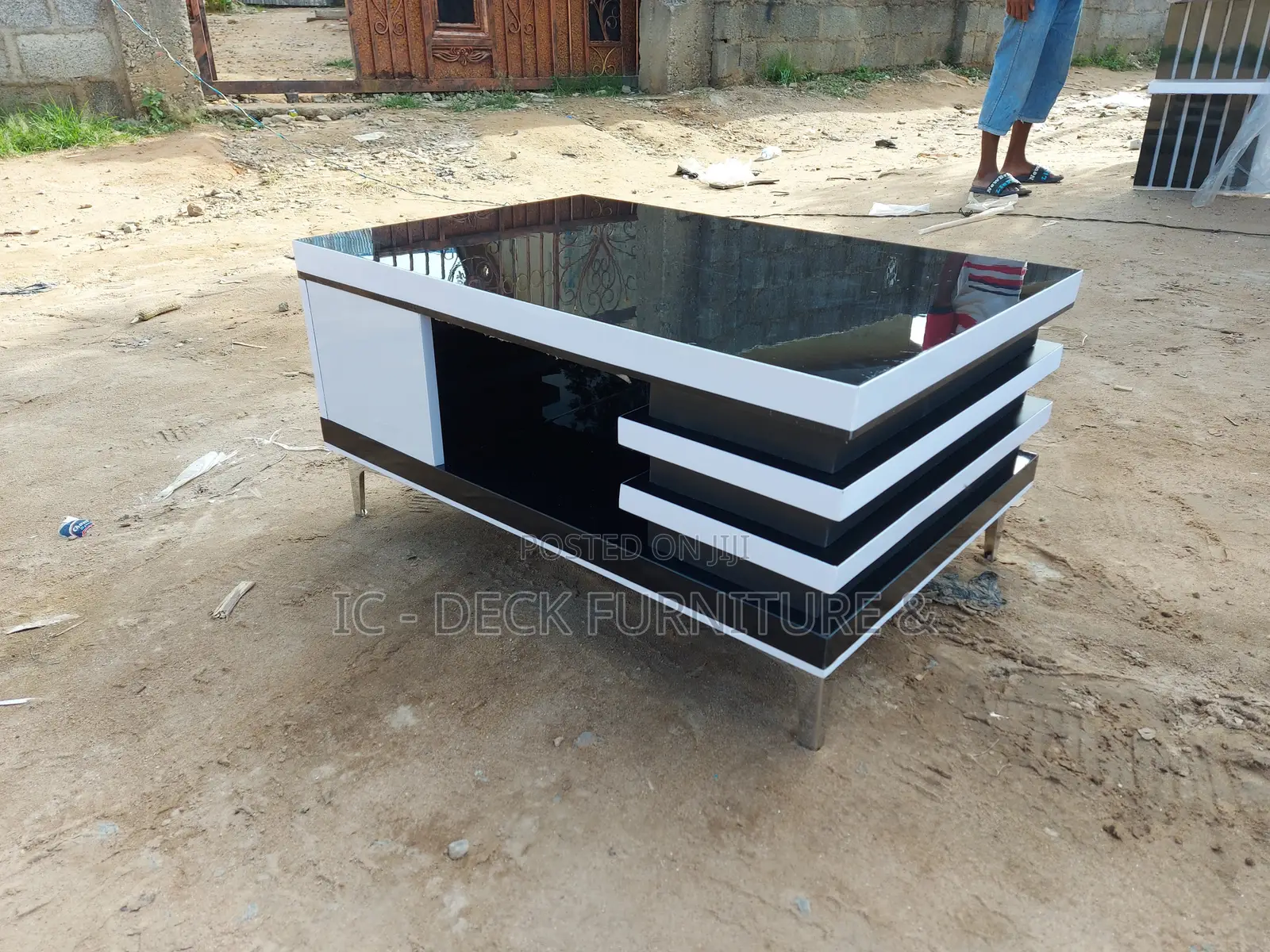 TBL26 High Gloss Classy Center Table W/Glass Top