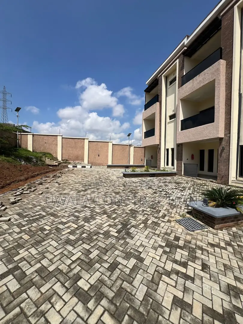 4bdrm Duplex in Guzape District for rent
