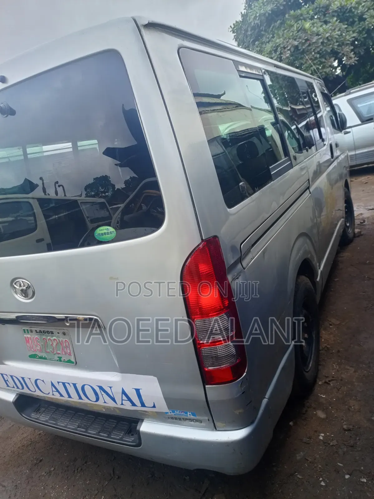 Toyota HiAce 2015 Silver