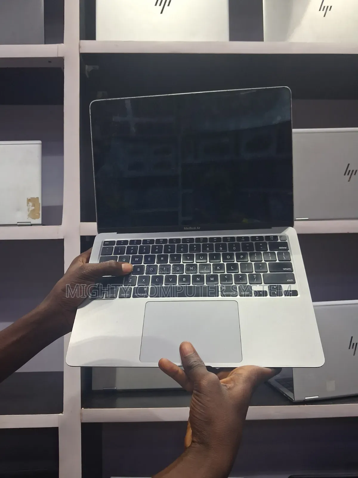 Laptop Apple MacBook Air 2020 8GB Intel SSD 256GB