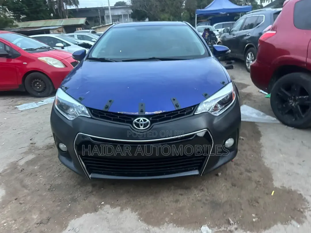 Toyota Corolla 2015 Blue