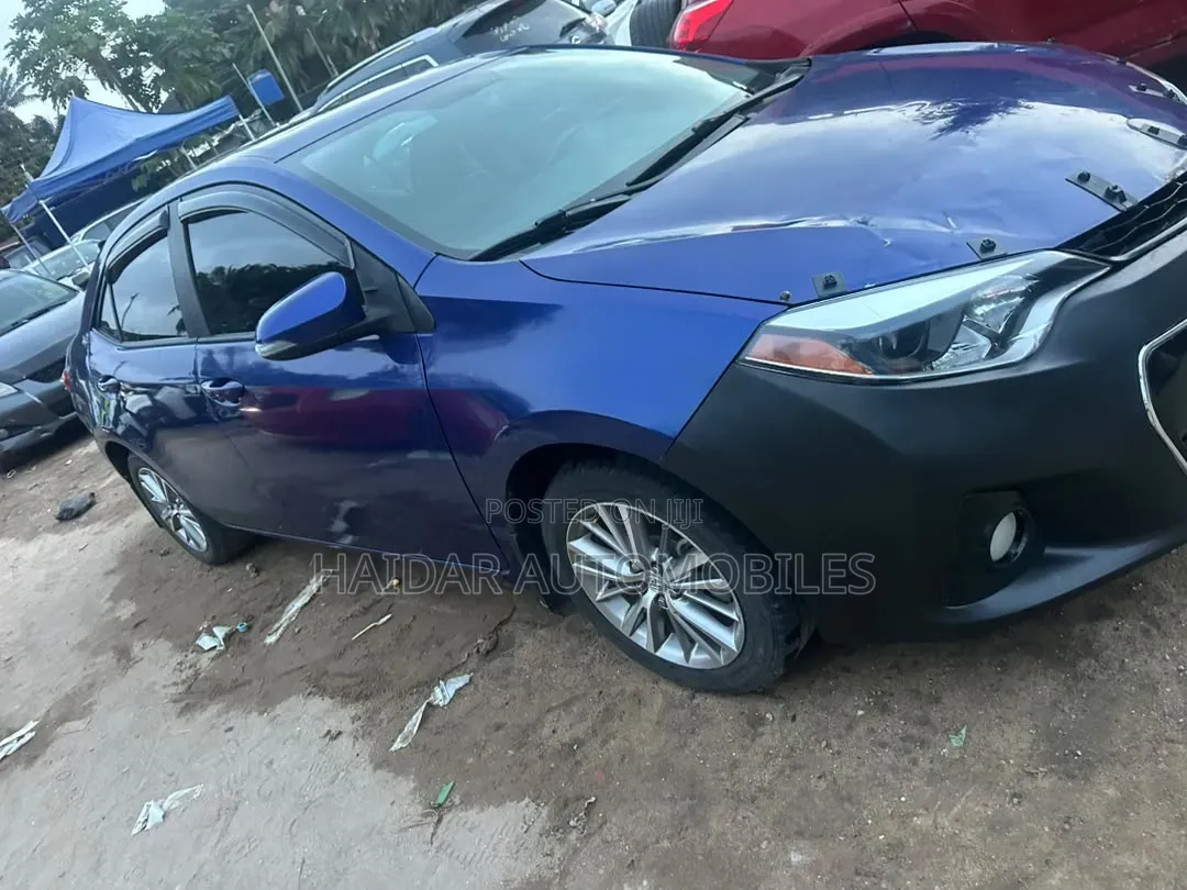 Toyota Corolla 2015 Blue
