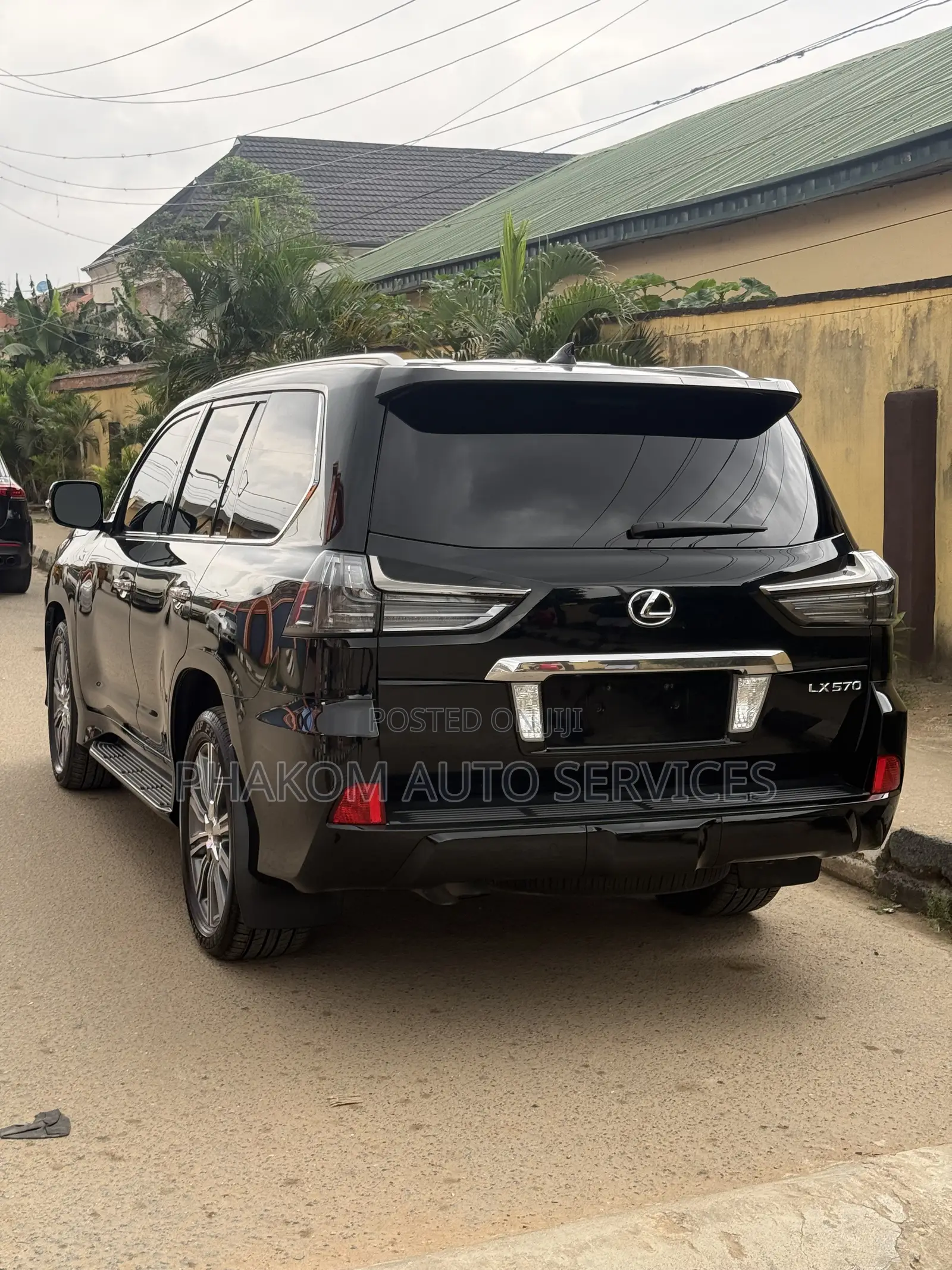 Lexus LX 570 AWD 2017 Black