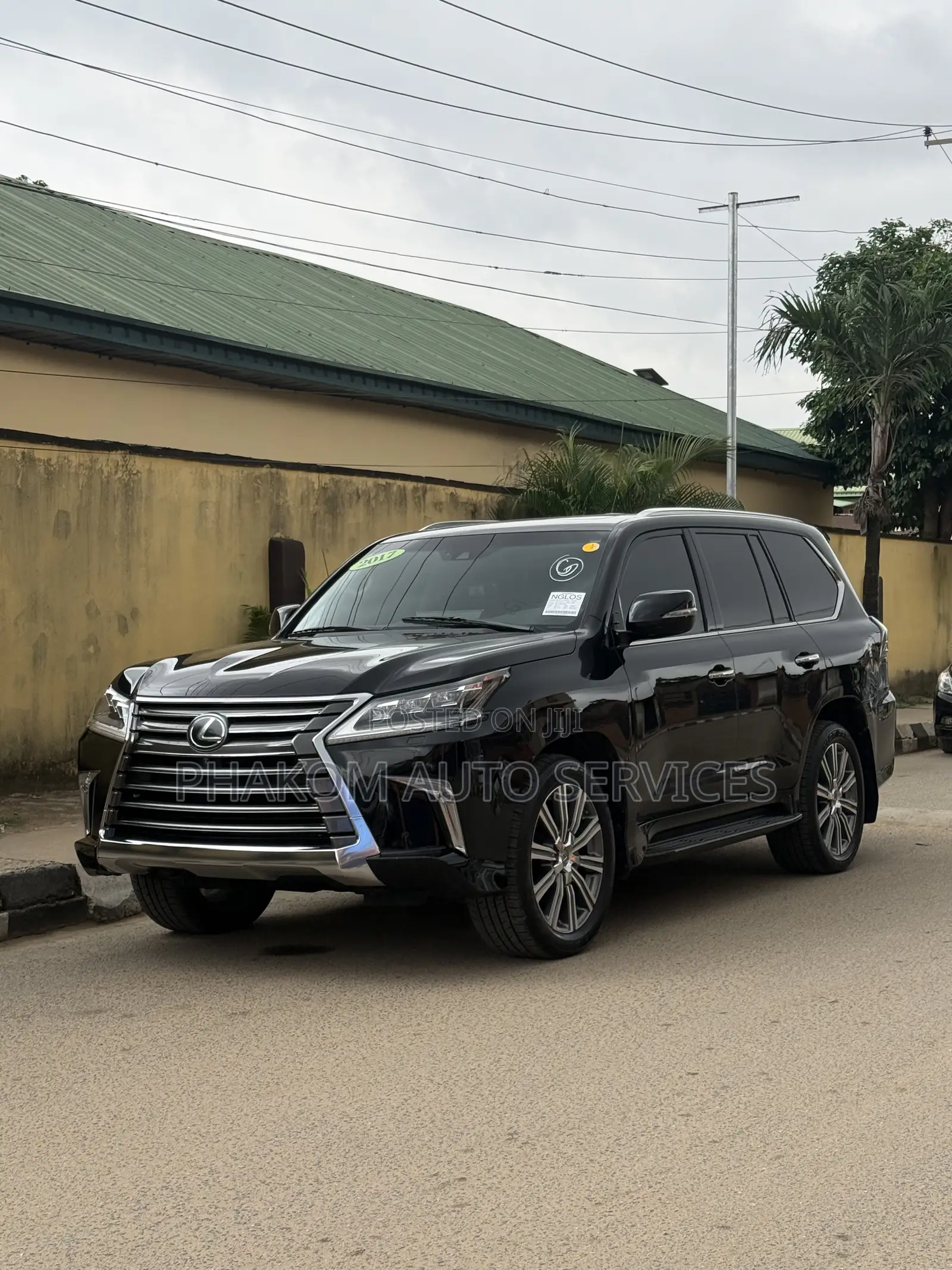 Lexus LX 570 AWD 2017 Black