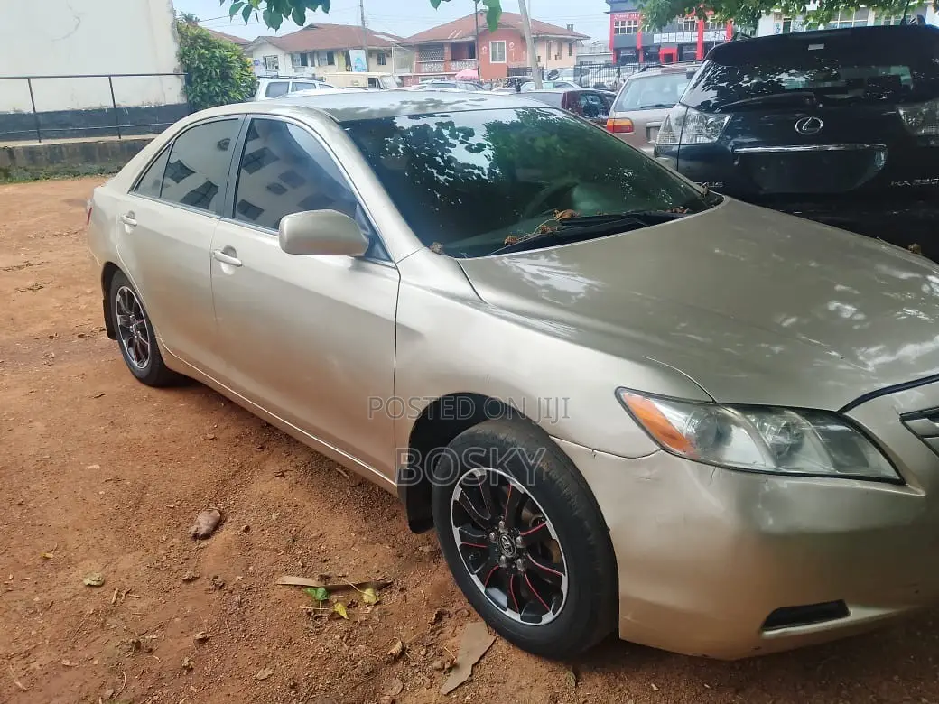 Toyota Camry 2008 Gold