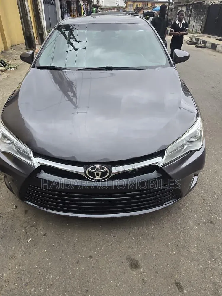 Toyota Camry 2015 Gray