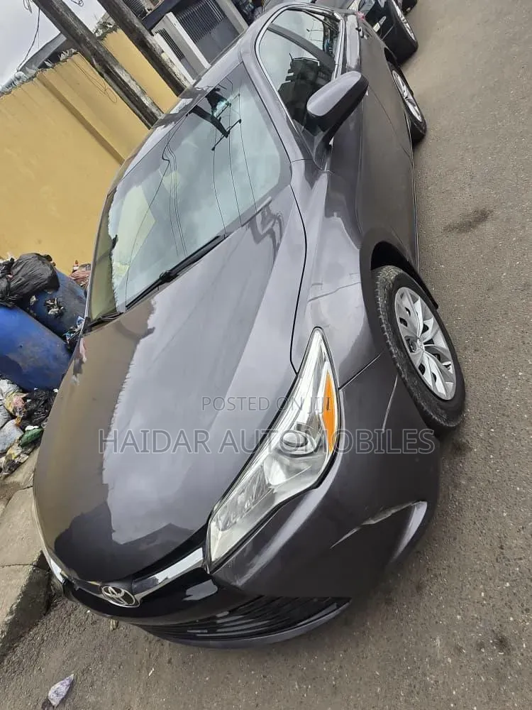 Toyota Camry 2015 Gray
