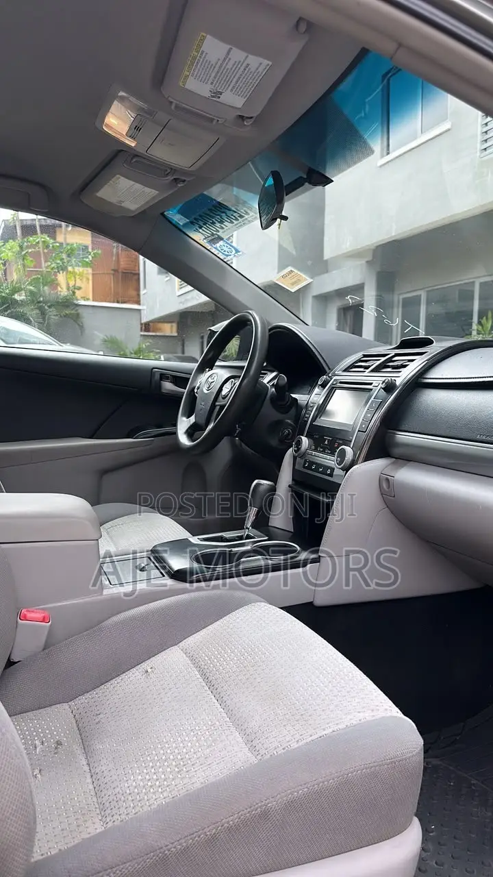 Toyota Camry LE 4dr Sedan (2.5L 4cyl 6A) 2014 Green