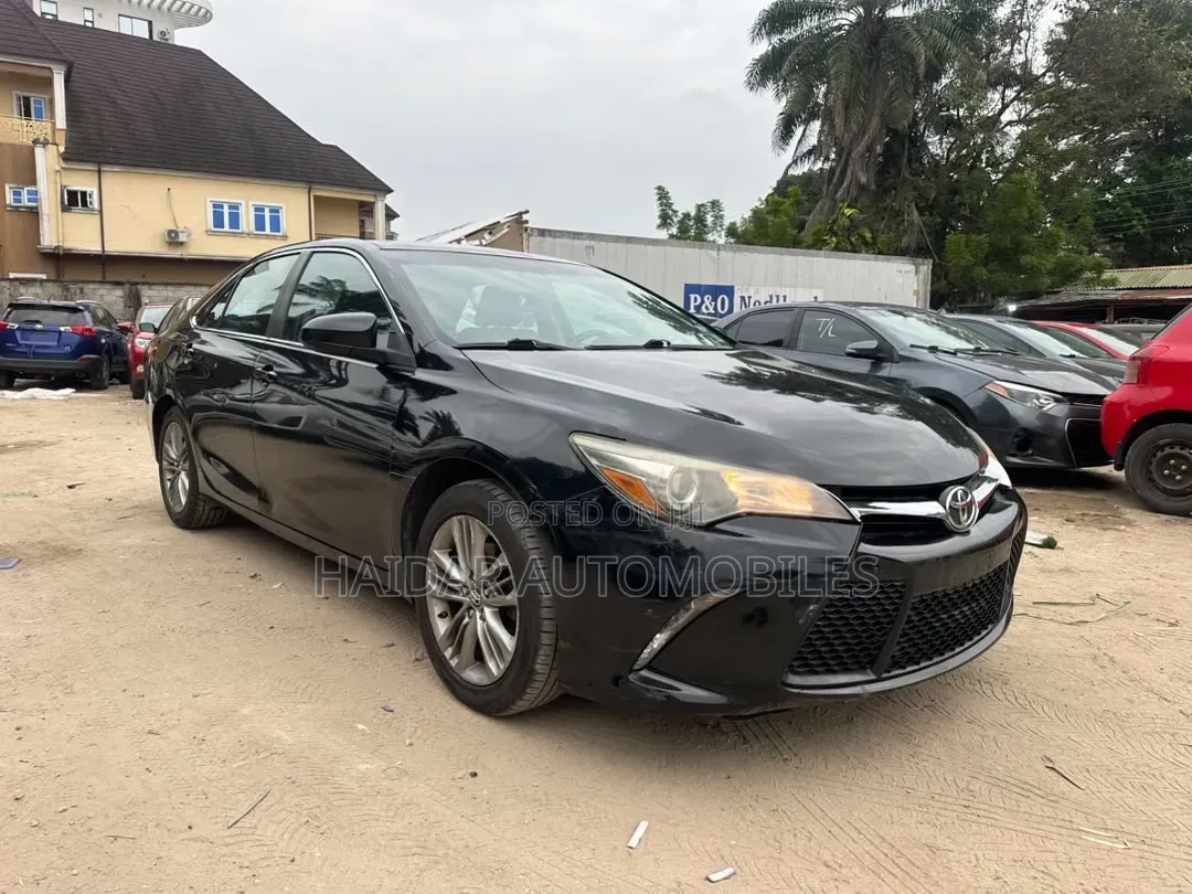 Toyota Camry 2016 Black