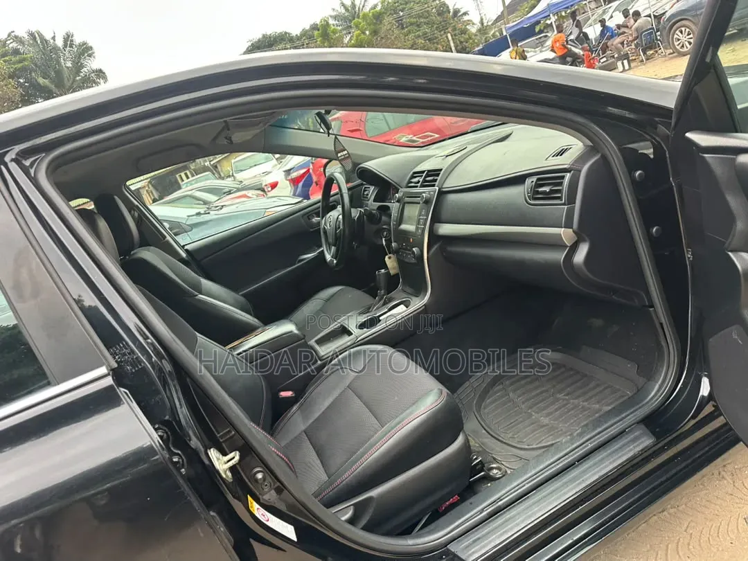 Toyota Camry 2016 Black