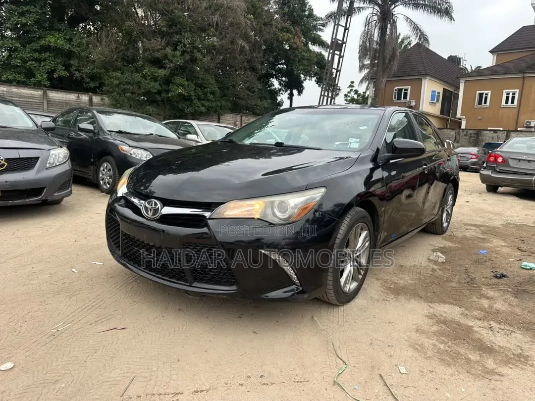 Toyota Camry 2016 Black