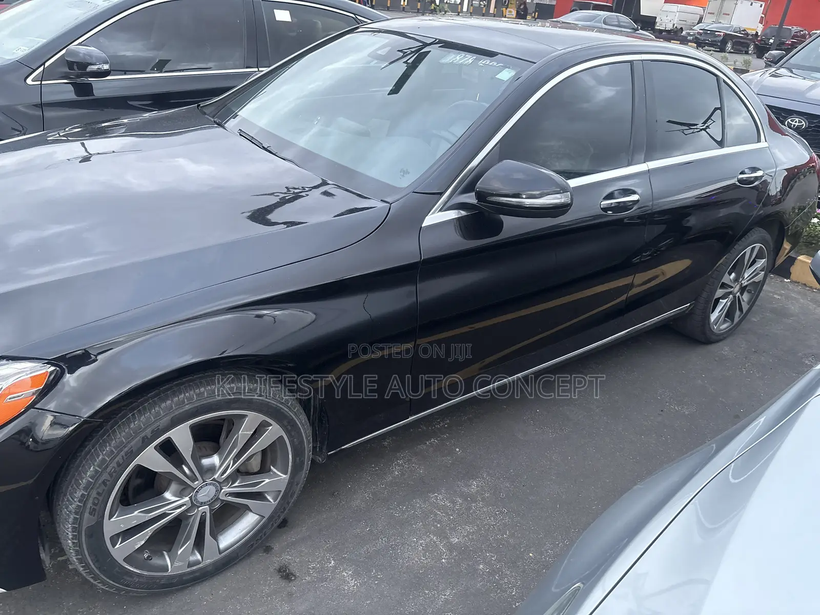 Mercedes-Benz C300 2016 Black
