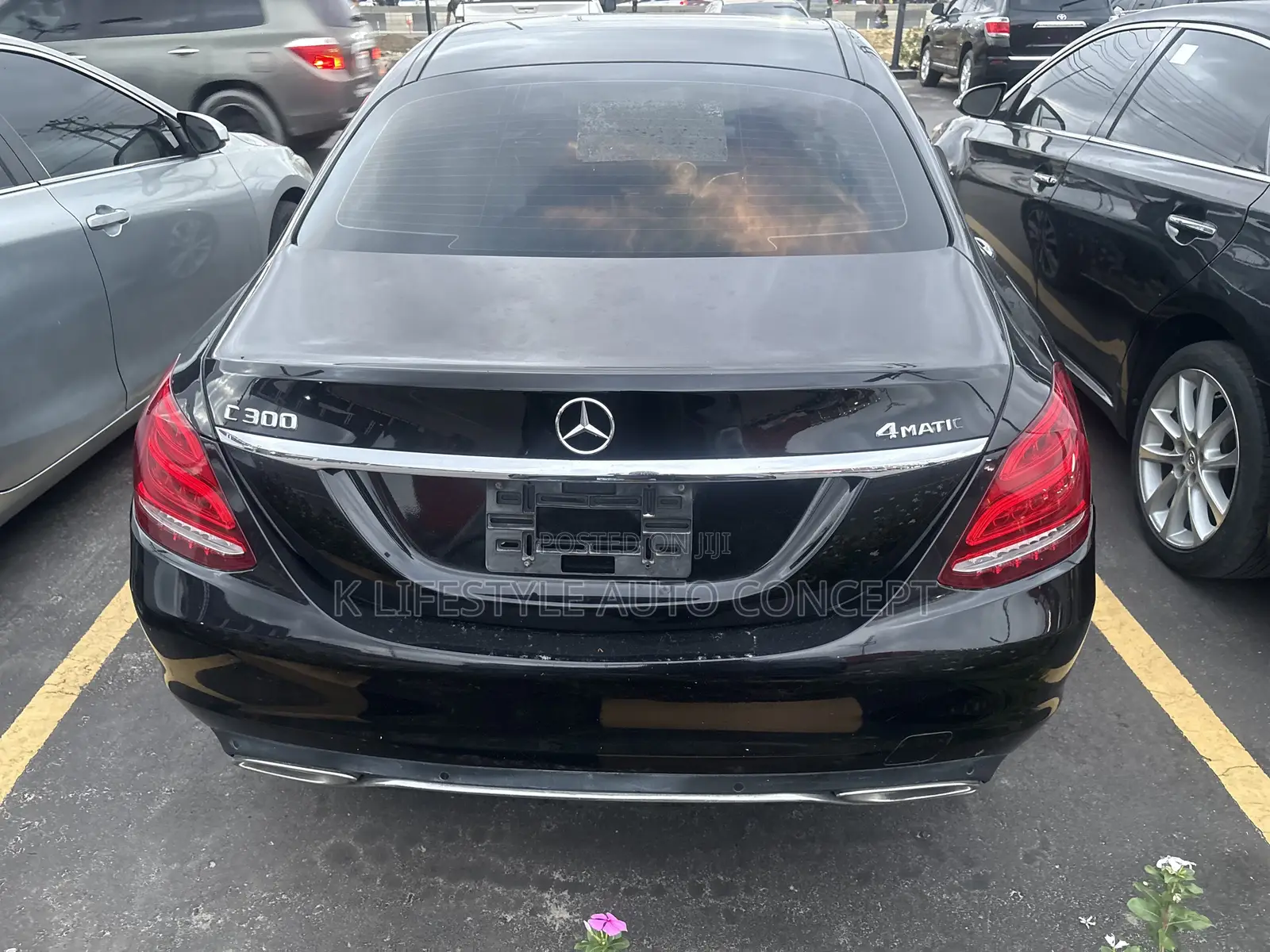 Mercedes-Benz C300 2016 Black