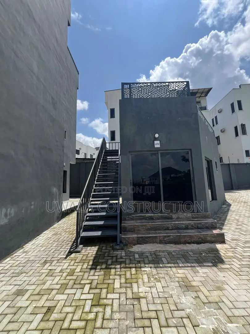 5bdrm Duplex in Guzape District for sale