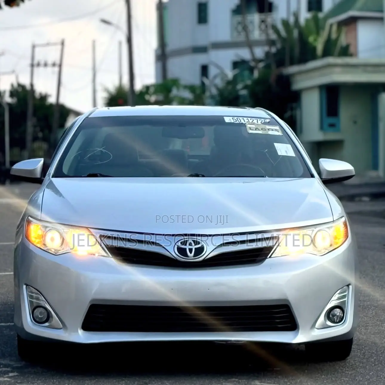 Toyota Camry XLE V6 4dr Sedan (3.5L 6cyl 6A) 2012 Silver